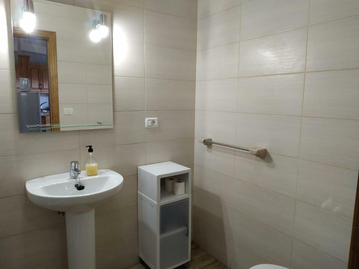 Apartment La *
